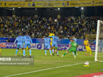 پیروزی چادرملو برابر استقلال خوزستان و تساوی دو تیم در نیمه اول