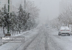 بارش برف و باران در محورهای مواصلاتی چهارمحال و بختیاری