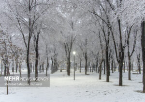 برف و باران در راه لرستان