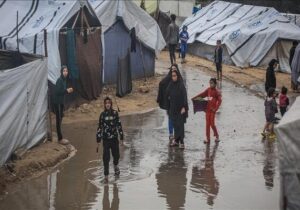 بارش باران و بمب در غزه و تداوم سرکوبگری صهیونیستها در کرانه باختری