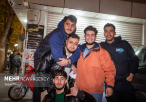 از منم عکس بگیر