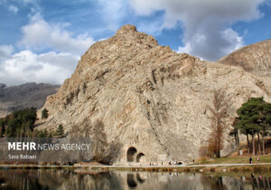پاییز در طاق‌بستان کرمانشاه