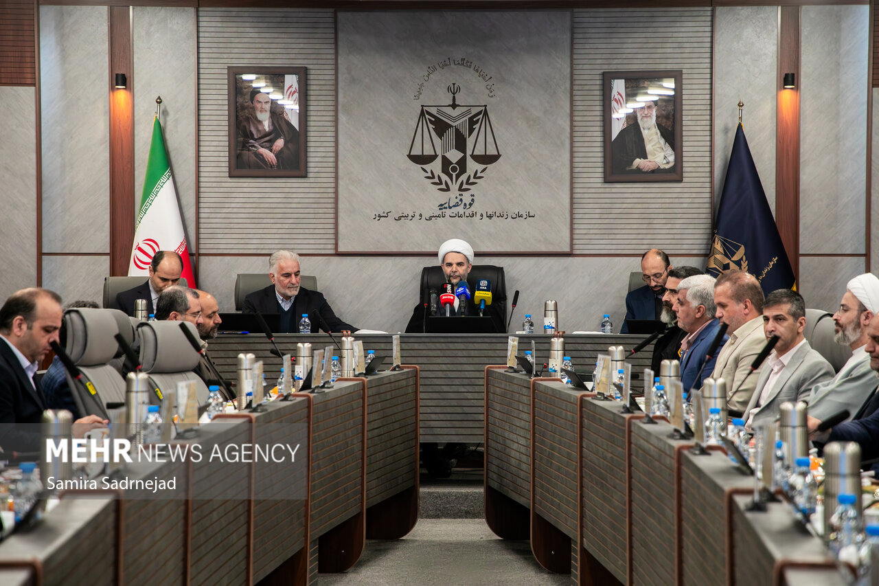 رونمایی از سامانههای حمایتی، اشتغال و کارآفرینیِ سازمان زندانها رونمایی از سامانههای حمایتی، اشتغال و کارآفرینیِ سازمان زندانها