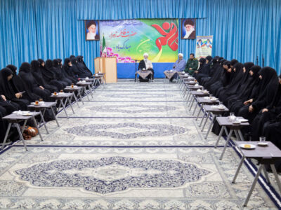 آیت الله ناصری: بانوان در تربیت نسل آینده از سیره فاطمی الگو بگیرند