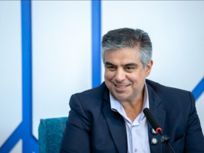 استاندار مرکزی: انتخاب مدیران نباید محدود به سهمیه یا جنسیت باشد