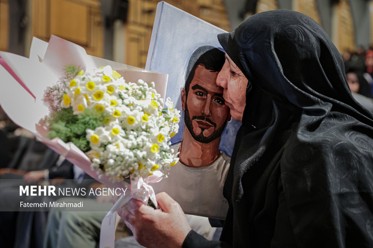 مراسم گرامیداشت سالروز ولادت حضرت فاطمه زهرا(س) مراسم گرامیداشت سالروز ولادت حضرت فاطمه زهرا(س)