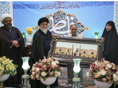 همسر زندانی ایرانی در عراق از سوی تولیت مسجد جمکران تجلیل شد