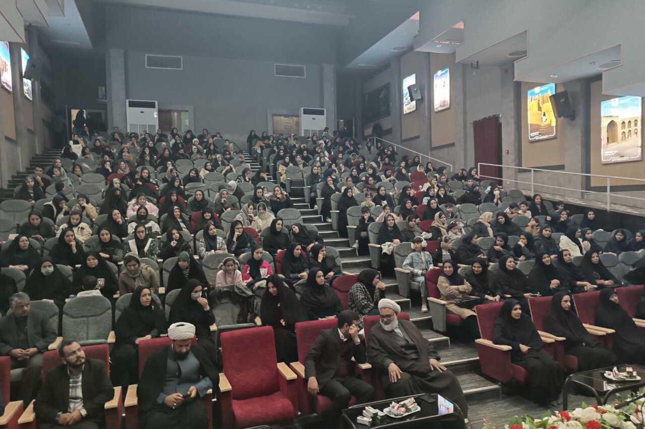 جشن بزرگ «ریحانه النبی» در شهرستان مرزی خواف جشن بزرگ «ریحانه النبی» در شهرستان مرزی خواف