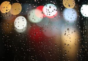 اولین باران پاییزی در بندرعباس آغاز شد