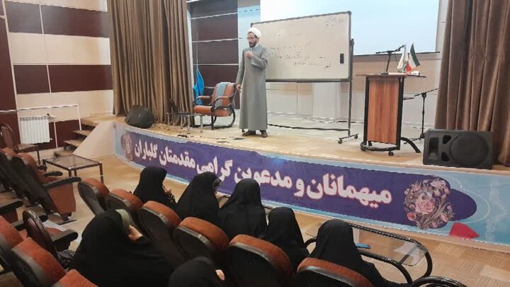 دهقان: دوره تدبر در قرآن در قروه برگزار شد