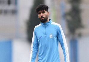 استراحت یک استقلالی برای دیدار با خیبر/ عارف در خط دفاع آبی ها