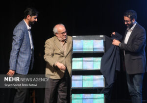 آیین رونمایی از «کتاب نوجوان ایرانی»