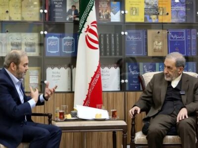 ولایتی: جمهوری اسلامی ایران با قاطعیت از حزبالله حمایت میکند