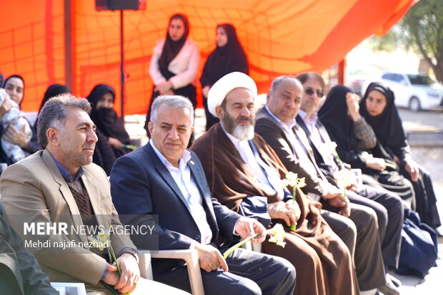 مراسم ملی تجلیل از مادران و همسران شهدا در گچساران