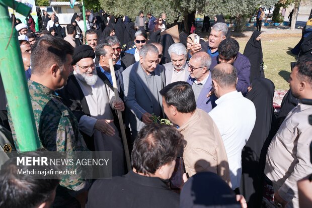 مراسم ملی تجلیل از مادران و همسران شهدا در گچساران