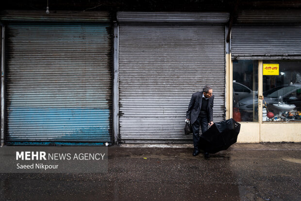 بارش باران پاییزی در رشت