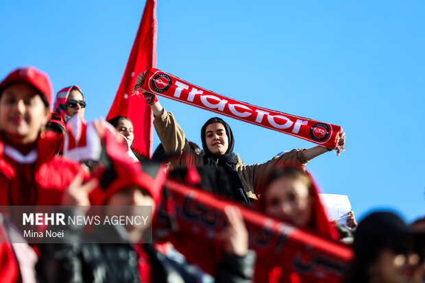 لیگ برتر فوتبال - تراکتور و پیکان