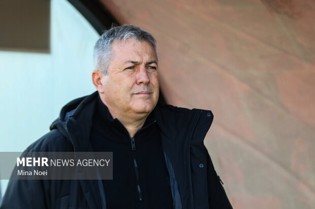 لیگ برتر فوتبال - تراکتور و پیکان