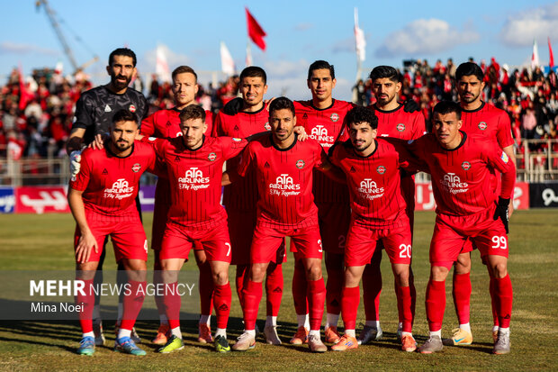 لیگ برتر فوتبال - تراکتور و پیکان