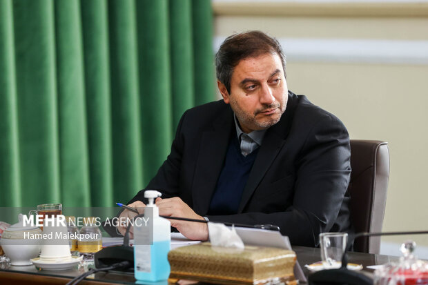 دیدار رئیس و اعضای هیئت علمی مرکز تحقیقات اسلامی مجلس با محمدباقر قالیباف