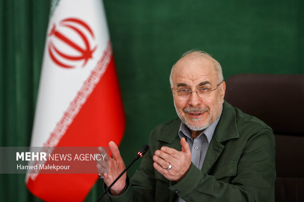 تقدیر از شخصیت های فرهنگی تجلیل از سرمایه های کشور است