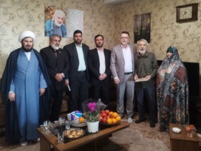 دیدار جانشین سازمان بسیج هنرمندان کشور با هنرمند پیشکسوت عکاسی قزوین