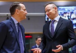 تنش بین مجارستان و لهستان درباره مصادره داراییهای روسیه