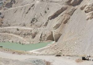 توقف ساخت سد ماندگان در دامنه کوه دنا