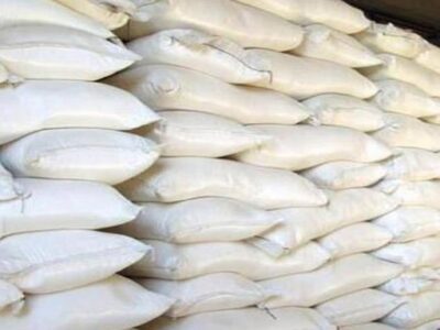 حمل آرد کارخانجات هرمزگان در شرایط ناپایدار جوی ادامه دارد