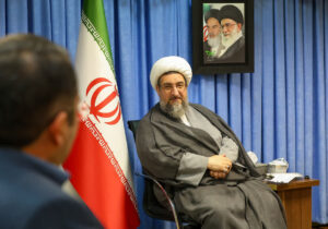 مطهریاصل: رضایت مردم و کرامت اربابرجوع، شاخص موفقیت صنعت بیمه است