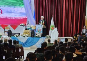 پورذهبی:شهدای دانشآموز با ایثار و تبیین حقیقت راه آینده را روشن کردند