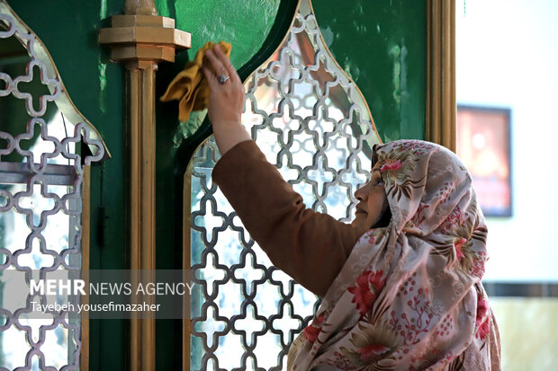 غبارروبی امامزاده زبیده خاتون همدان