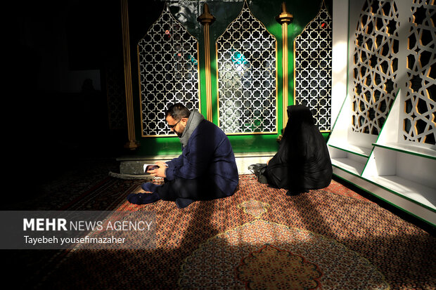 غبارروبی امامزاده زبیده خاتون همدان