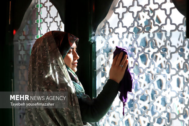 غبارروبی امامزاده زبیده خاتون همدان