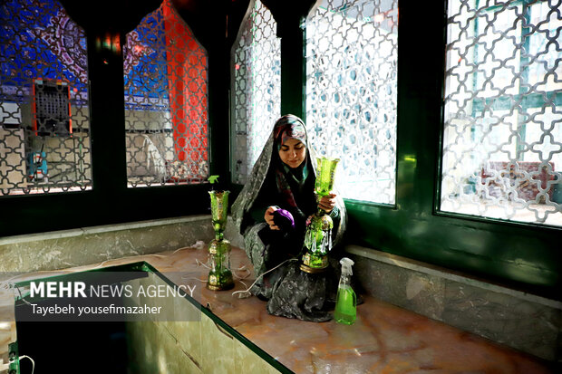 غبارروبی امامزاده زبیده خاتون همدان