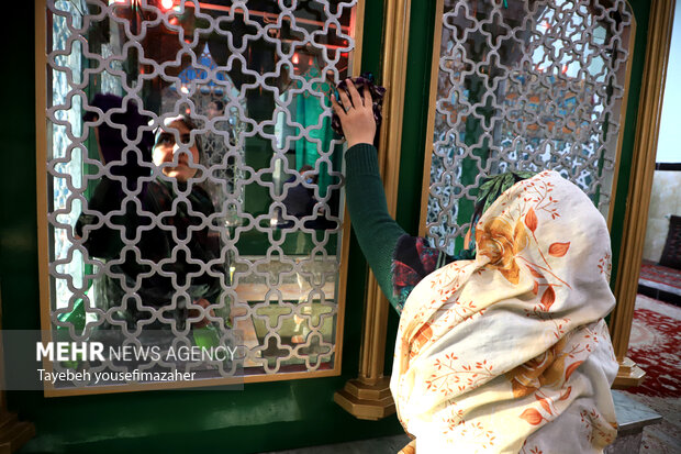 غبارروبی امامزاده زبیده خاتون همدان