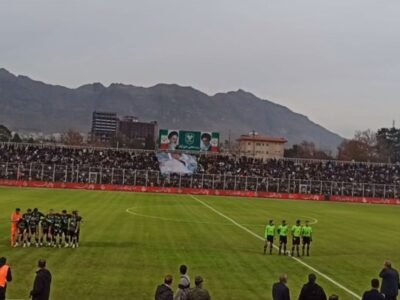 ورود بازیکنان به زمین و آغاز بازی خیبر – استقلال