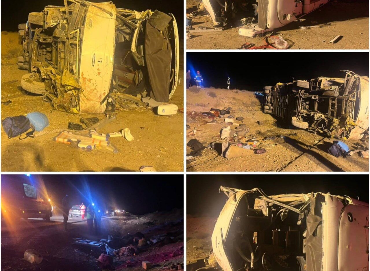 واژگونی اتوبوس در محور نطنز اصفهان؛۱۳نفر فوت کردند واژگونی اتوبوس در محور نطنز اصفهان؛۱۳نفر فوت کردند