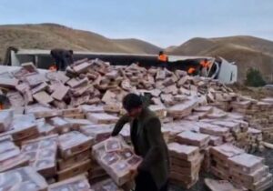 واژگونی کشنده یخچالدار در محور سنندج – کامیاران