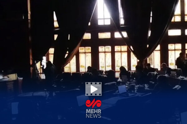 قطع ناگهانی برق در جلسه شورای شهر تهران قطع ناگهانی برق در جلسه شورای شهر تهران