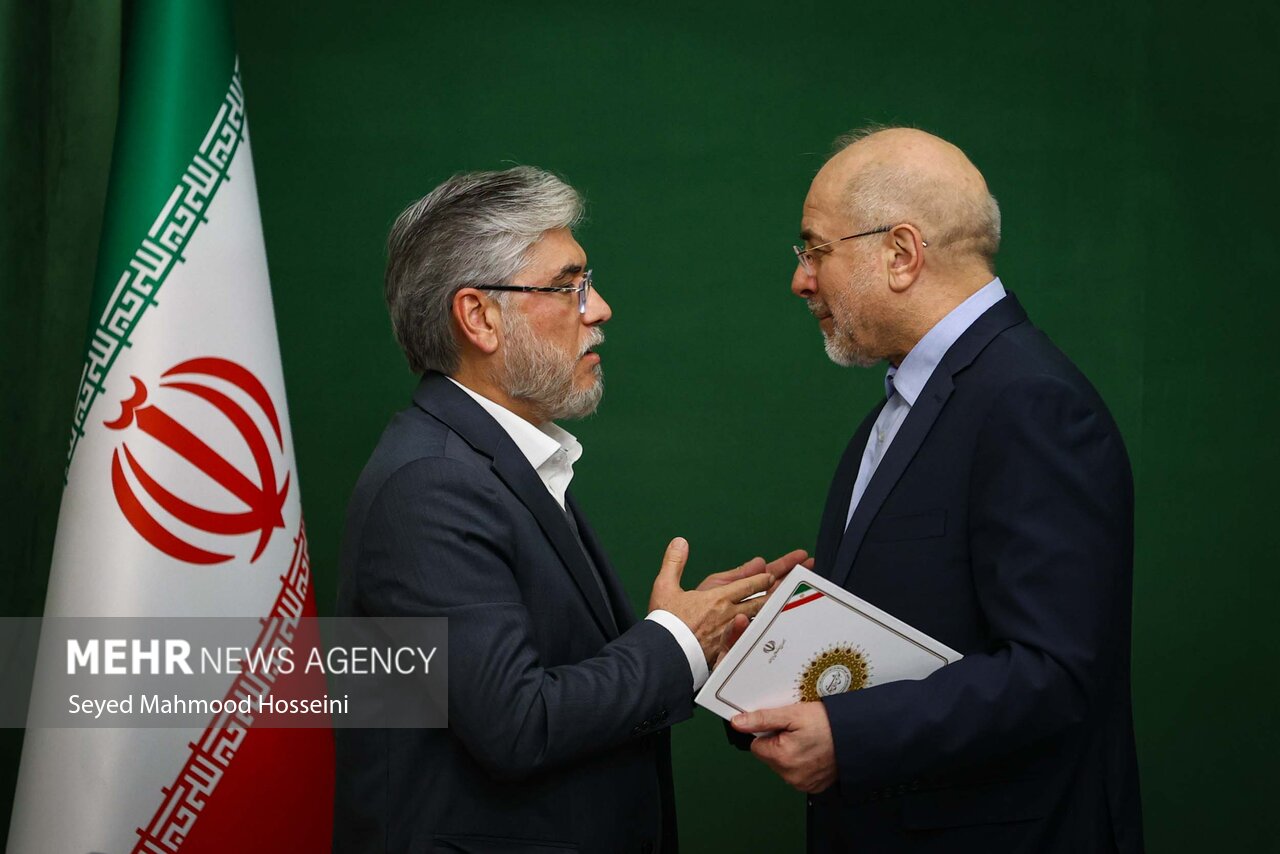 دیدار وزیر علوم و روسای دانشگاهها با رئیس مجلس شورای اسلامی دیدار وزیر علوم و روسای دانشگاهها با رئیس مجلس شورای اسلامی