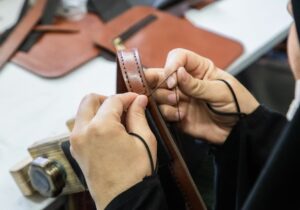 فعالیت ۲۸۳ هنرمند در عرصه چرم دستدوز خراسان جنوبی