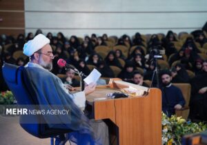 پاسخ آیت الله محامی به سوال یک دانشجو در خصوص تیراندازی به سوختبرها