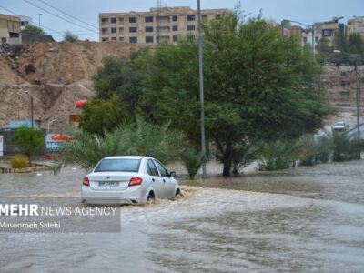 وضعیت محورهای ساحلی شهر بندرعباس؛ تردد خودروها سخت است