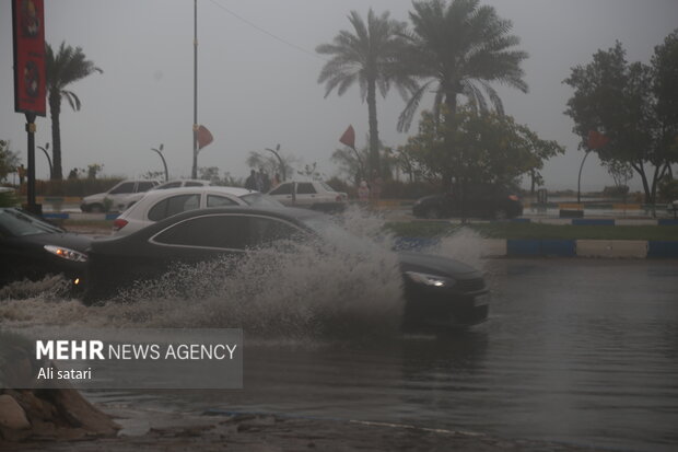 وضعیت محور بندرعباس - حاجی آباد پس از بارش باران