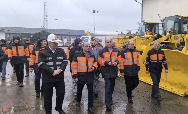 ماشین‌ آلات سنگین و نیمه سنگین راهداری گیلان رونمایی شد