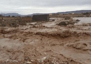 ورود سیلاب به خانه های روستای بیژن آباد علیا رودبار جنوب
