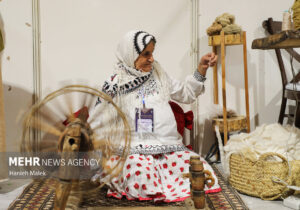 «محفل دانایی»؛ روایت هویت زن ایرانی در میان ۱۶۴ غرفه جشنواره اقوام