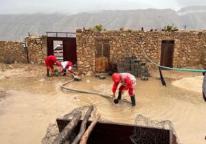 هلال‌احمر فارس به ۱۴۵۰ نفر در بارش‌های اخیر امدادرسانی کرد