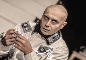 کمک گرفتن از تجربه زیسته برای ایفای نقش؛ یک انقلاب درونی را تجربه کردم